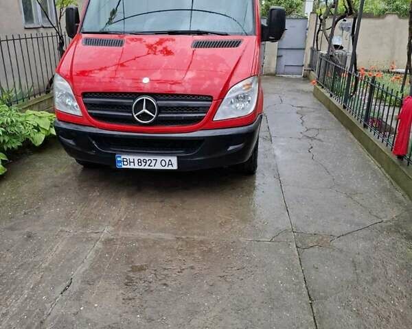 Красный Мерседес Sprinter, объемом двигателя 2.2 л и пробегом 370 тыс. км за 10800 $, фото 6 на Automoto.ua