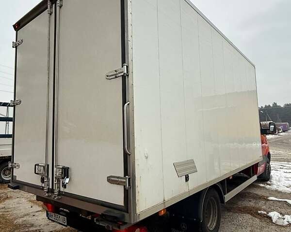Красный Мерседес Sprinter, объемом двигателя 2.14 л и пробегом 148 тыс. км за 23500 $, фото 6 на Automoto.ua