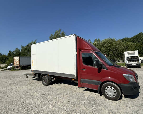 Красный Мерседес Sprinter, объемом двигателя 3 л и пробегом 432 тыс. км за 31300 $, фото 1 на Automoto.ua