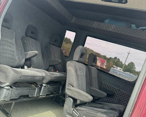 Красный Мерседес Sprinter, объемом двигателя 2.69 л и пробегом 350 тыс. км за 29000 $, фото 14 на Automoto.ua