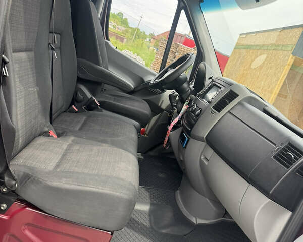 Красный Мерседес Sprinter, объемом двигателя 2.69 л и пробегом 350 тыс. км за 29000 $, фото 19 на Automoto.ua