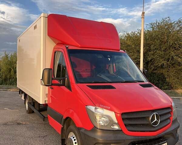 Красный Мерседес Sprinter, объемом двигателя 2.1 л и пробегом 377 тыс. км за 20200 $, фото 5 на Automoto.ua