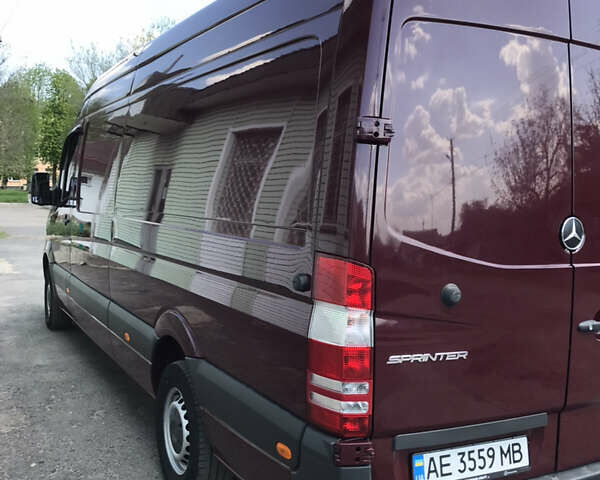 Красный Мерседес Sprinter, объемом двигателя 2.14 л и пробегом 297 тыс. км за 20000 $, фото 16 на Automoto.ua