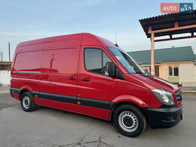 Красный Мерседес Sprinter, объемом двигателя 2.2 л и пробегом 310 тыс. км за 18700 $, фото 10 на Automoto.ua