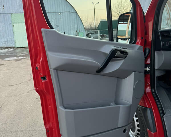 Красный Мерседес Sprinter, объемом двигателя 2.2 л и пробегом 310 тыс. км за 18700 $, фото 19 на Automoto.ua