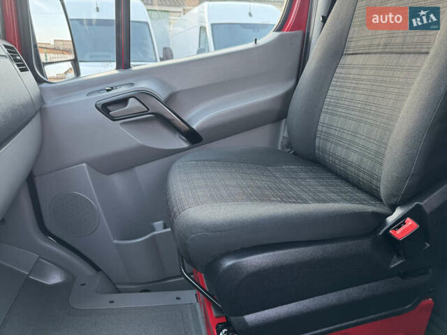 Красный Мерседес Sprinter, объемом двигателя 2.2 л и пробегом 310 тыс. км за 18700 $, фото 26 на Automoto.ua