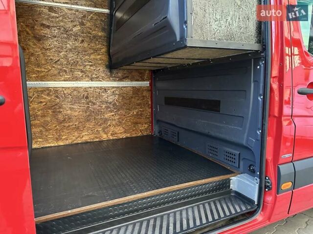 Красный Мерседес Sprinter, объемом двигателя 2.14 л и пробегом 184 тыс. км за 34950 $, фото 13 на Automoto.ua