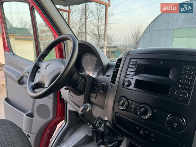 Красный Мерседес Sprinter, объемом двигателя 2.2 л и пробегом 310 тыс. км за 18700 $, фото 33 на Automoto.ua