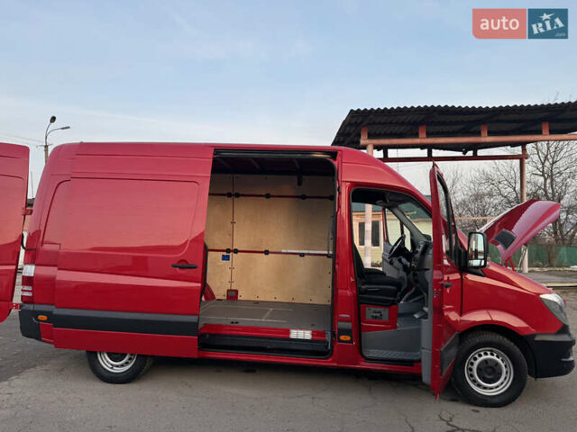 Красный Мерседес Sprinter, объемом двигателя 2.2 л и пробегом 310 тыс. км за 18700 $, фото 62 на Automoto.ua