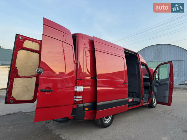 Красный Мерседес Sprinter, объемом двигателя 2.2 л и пробегом 310 тыс. км за 18700 $, фото 63 на Automoto.ua