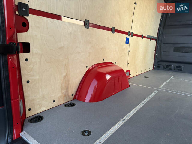 Красный Мерседес Sprinter, объемом двигателя 2.2 л и пробегом 310 тыс. км за 18700 $, фото 46 на Automoto.ua