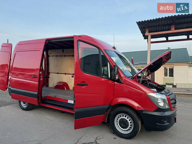 Красный Мерседес Sprinter, объемом двигателя 2.2 л и пробегом 310 тыс. км за 18700 $, фото 61 на Automoto.ua