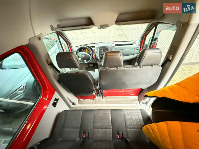 Красный Мерседес Sprinter, объемом двигателя 0 л и пробегом 239 тыс. км за 19000 $, фото 2 на Automoto.ua