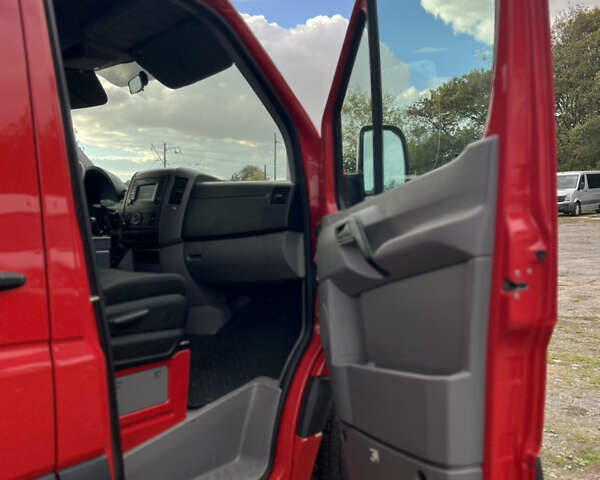 Красный Мерседес Sprinter, объемом двигателя 2.2 л и пробегом 291 тыс. км за 22499 $, фото 8 на Automoto.ua