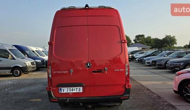 Красный Мерседес Sprinter, объемом двигателя 2.99 л и пробегом 265 тыс. км за 46700 $, фото 5 на Automoto.ua