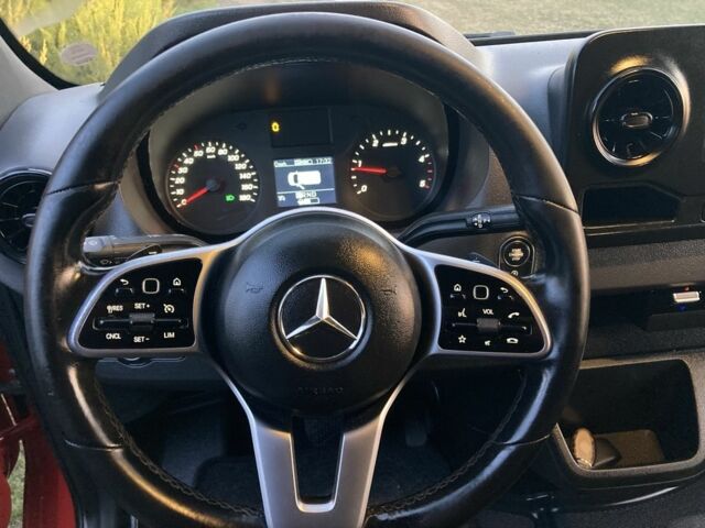 Красный Мерседес Sprinter, объемом двигателя 2.1 л и пробегом 364 тыс. км за 22900 $, фото 3 на Automoto.ua