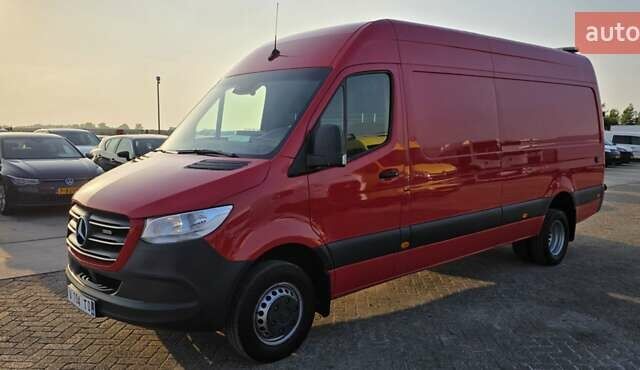 Красный Мерседес Sprinter, объемом двигателя 2.99 л и пробегом 265 тыс. км за 46700 $, фото 2 на Automoto.ua