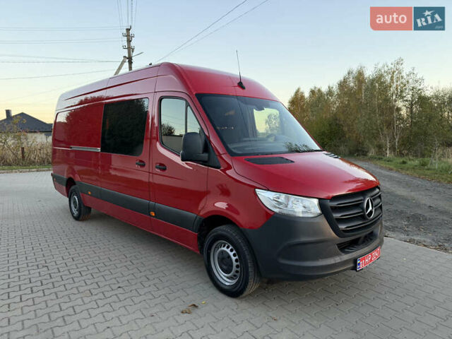 Красный Мерседес Sprinter, объемом двигателя 0 л и пробегом 228 тыс. км за 24800 $, фото 2 на Automoto.ua