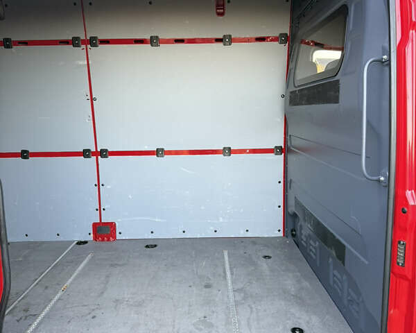 Красный Мерседес Sprinter, объемом двигателя 0 л и пробегом 228 тыс. км за 24800 $, фото 19 на Automoto.ua