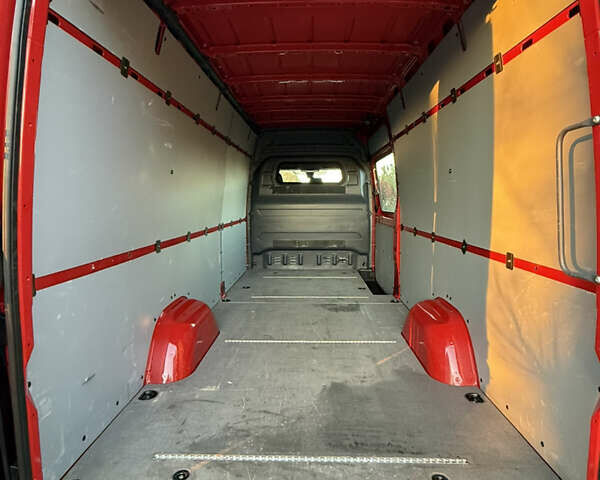 Красный Мерседес Sprinter, объемом двигателя 0 л и пробегом 228 тыс. км за 24800 $, фото 17 на Automoto.ua