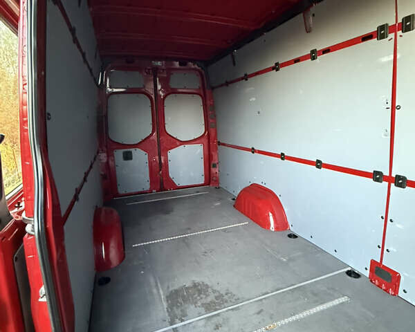Красный Мерседес Sprinter, объемом двигателя 0 л и пробегом 228 тыс. км за 24800 $, фото 18 на Automoto.ua