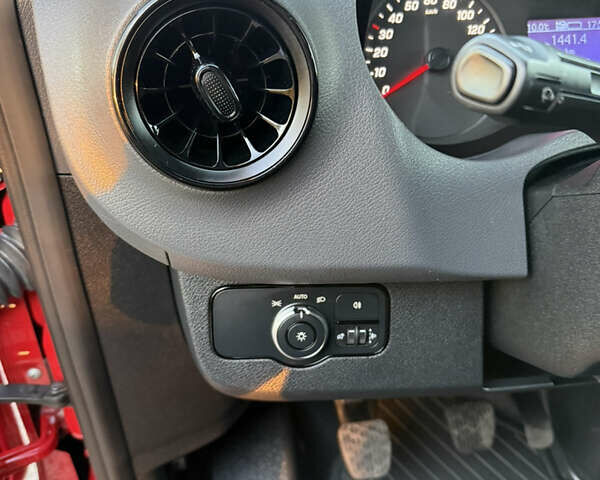 Красный Мерседес Sprinter, объемом двигателя 0 л и пробегом 228 тыс. км за 24800 $, фото 13 на Automoto.ua