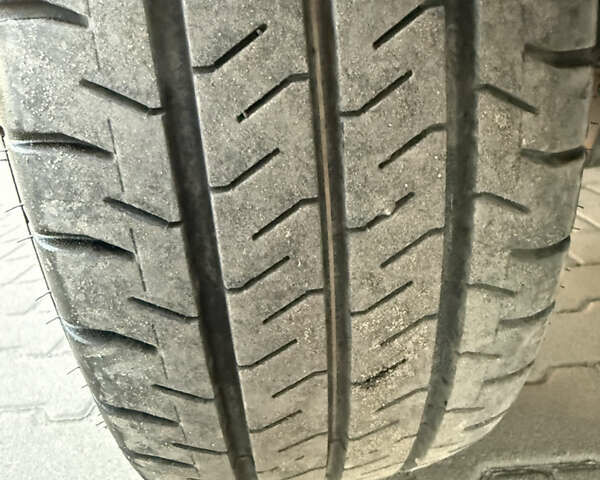 Красный Мерседес Sprinter, объемом двигателя 0 л и пробегом 228 тыс. км за 24800 $, фото 21 на Automoto.ua