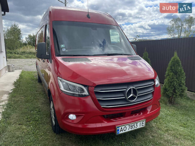 Красный Мерседес Sprinter, объемом двигателя 1.95 л и пробегом 430 тыс. км за 26800 $, фото 1 на Automoto.ua