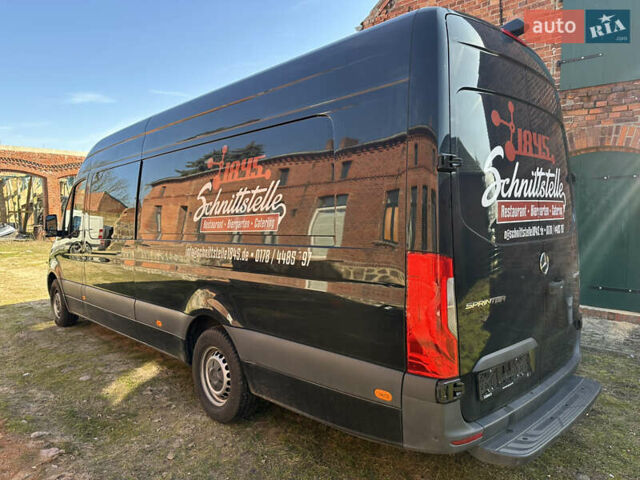 Червоний Мерседес Sprinter, об'ємом двигуна 2.99 л та пробігом 22 тис. км за 59932 $, фото 4 на Automoto.ua