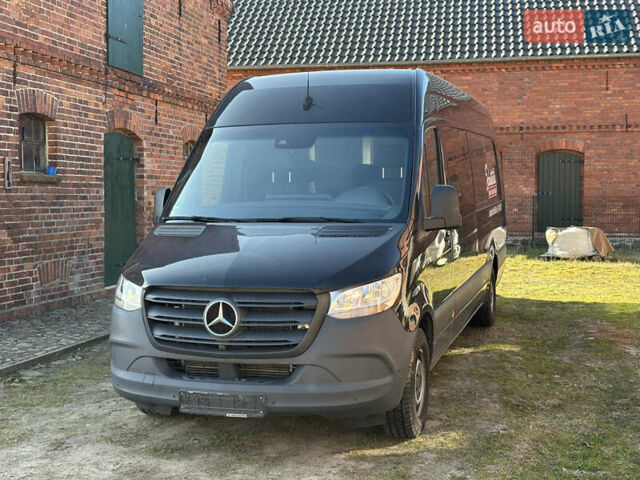 Червоний Мерседес Sprinter, об'ємом двигуна 2.99 л та пробігом 22 тис. км за 59932 $, фото 2 на Automoto.ua