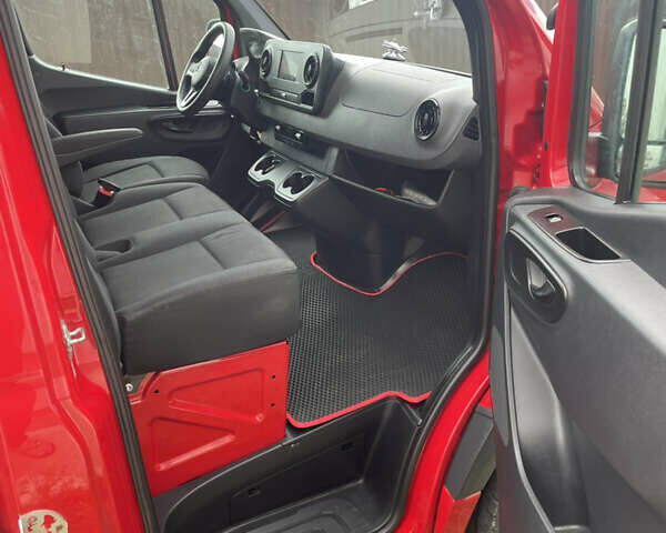 Красный Мерседес Sprinter, объемом двигателя 1.95 л и пробегом 430 тыс. км за 26800 $, фото 19 на Automoto.ua