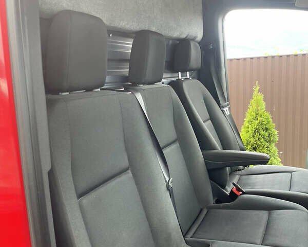 Красный Мерседес Sprinter, объемом двигателя 1.95 л и пробегом 430 тыс. км за 26800 $, фото 16 на Automoto.ua