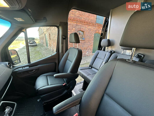 Червоний Мерседес Sprinter, об'ємом двигуна 2.99 л та пробігом 22 тис. км за 59932 $, фото 17 на Automoto.ua