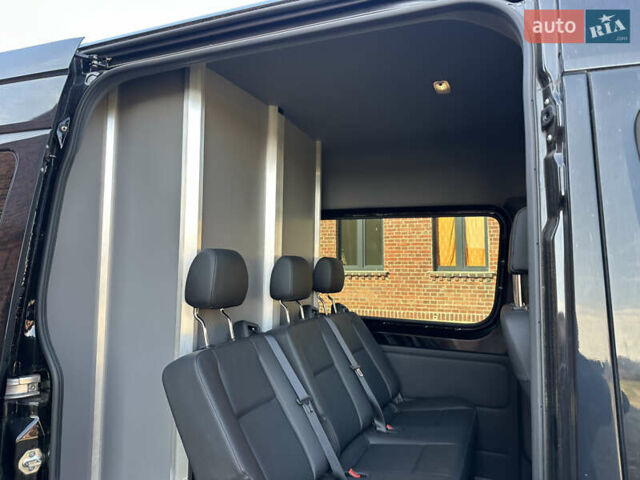 Червоний Мерседес Sprinter, об'ємом двигуна 2.99 л та пробігом 22 тис. км за 59932 $, фото 29 на Automoto.ua