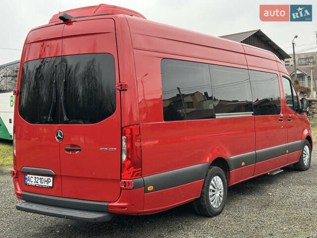 Красный Мерседес Sprinter, объемом двигателя 2.14 л и пробегом 250 тыс. км за 74406 $, фото 3 на Automoto.ua