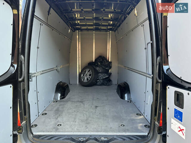 Червоний Мерседес Sprinter, об'ємом двигуна 2.99 л та пробігом 22 тис. км за 59932 $, фото 24 на Automoto.ua
