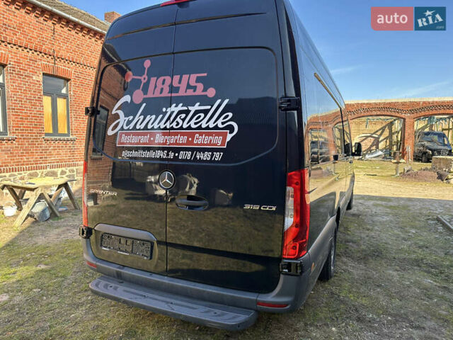 Червоний Мерседес Sprinter, об'ємом двигуна 2.99 л та пробігом 22 тис. км за 59932 $, фото 5 на Automoto.ua