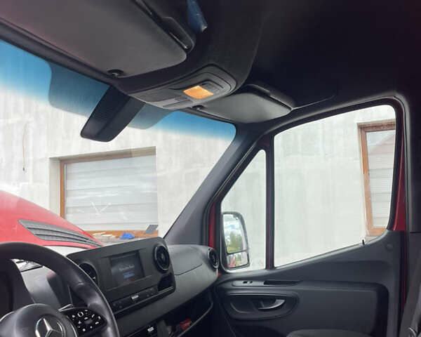 Красный Мерседес Sprinter, объемом двигателя 1.95 л и пробегом 430 тыс. км за 26800 $, фото 38 на Automoto.ua