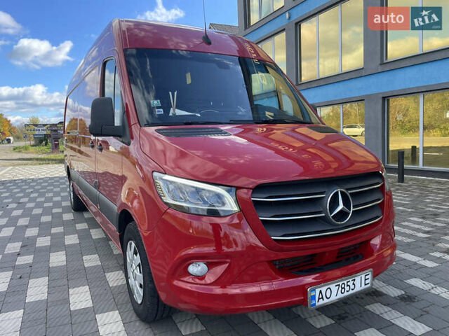 Красный Мерседес Sprinter, объемом двигателя 1.95 л и пробегом 255 тыс. км за 25500 $, фото 4 на Automoto.ua