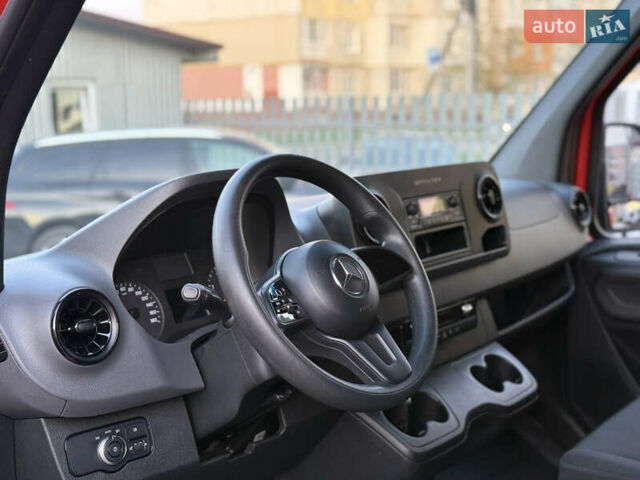 Красный Мерседес Sprinter, объемом двигателя 3 л и пробегом 379 тыс. км за 35999 $, фото 39 на Automoto.ua