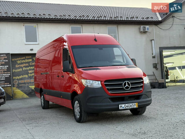 Красный Мерседес Sprinter, объемом двигателя 3 л и пробегом 379 тыс. км за 35999 $, фото 6 на Automoto.ua