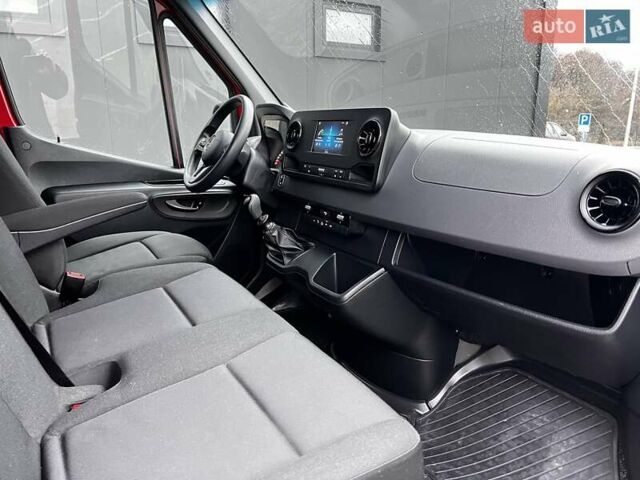 Красный Мерседес Sprinter, объемом двигателя 1.95 л и пробегом 229 тыс. км за 29500 $, фото 15 на Automoto.ua