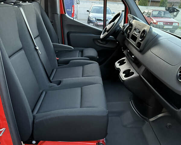 Красный Мерседес Sprinter, объемом двигателя 3 л и пробегом 379 тыс. км за 35999 $, фото 24 на Automoto.ua