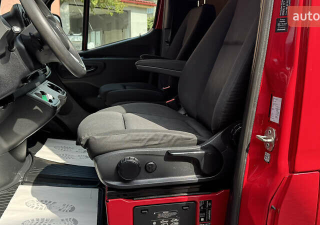 Красный Мерседес Sprinter, объемом двигателя 1.95 л и пробегом 169 тыс. км за 31700 $, фото 59 на Automoto.ua