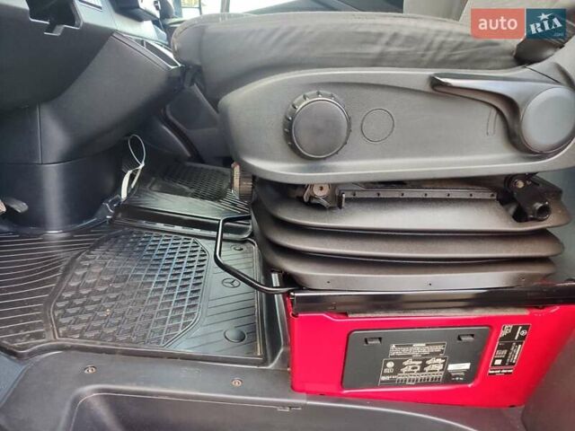 Червоний Мерседес Sprinter, об'ємом двигуна 3 л та пробігом 231 тис. км за 43500 $, фото 16 на Automoto.ua