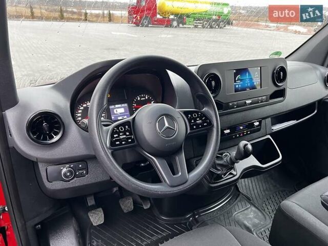 Красный Мерседес Sprinter, объемом двигателя 1.95 л и пробегом 229 тыс. км за 29500 $, фото 9 на Automoto.ua