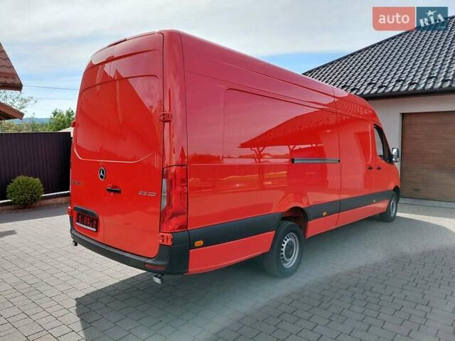Красный Мерседес Sprinter, объемом двигателя 3 л и пробегом 390 тыс. км за 38334 $, фото 3 на Automoto.ua