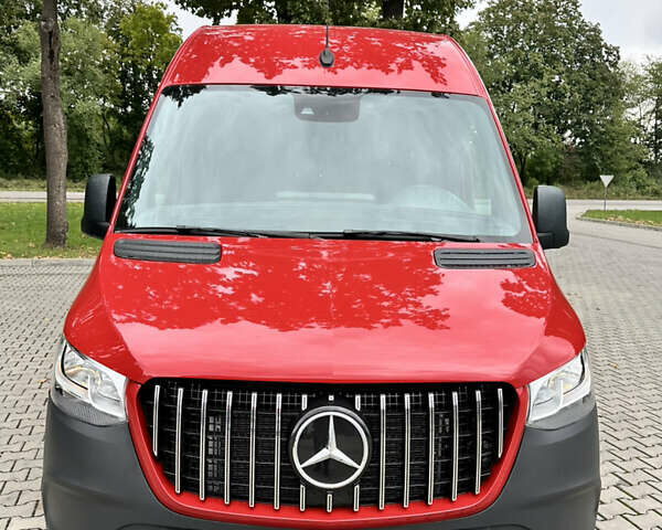 Красный Мерседес Sprinter, объемом двигателя 2 л и пробегом 113 тыс. км за 42900 $, фото 1 на Automoto.ua