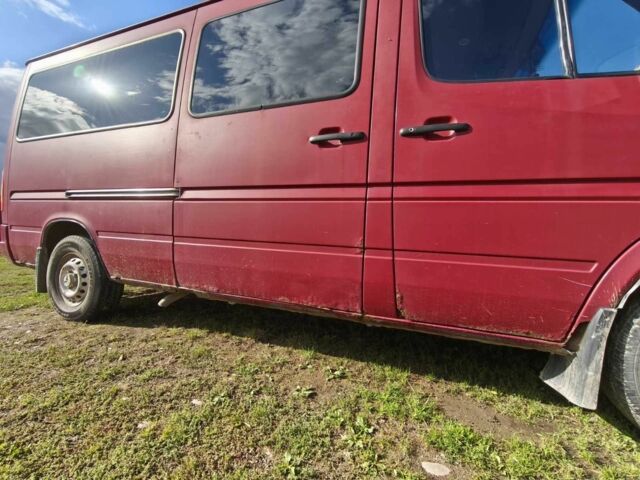 Красный Мерседес Sprinter, объемом двигателя 2.1 л и пробегом 22 тыс. км за 6400 $, фото 1 на Automoto.ua