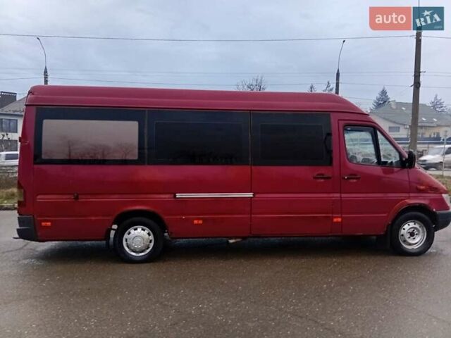 Красный Мерседес Sprinter, объемом двигателя 2.69 л и пробегом 605 тыс. км за 6400 $, фото 7 на Automoto.ua